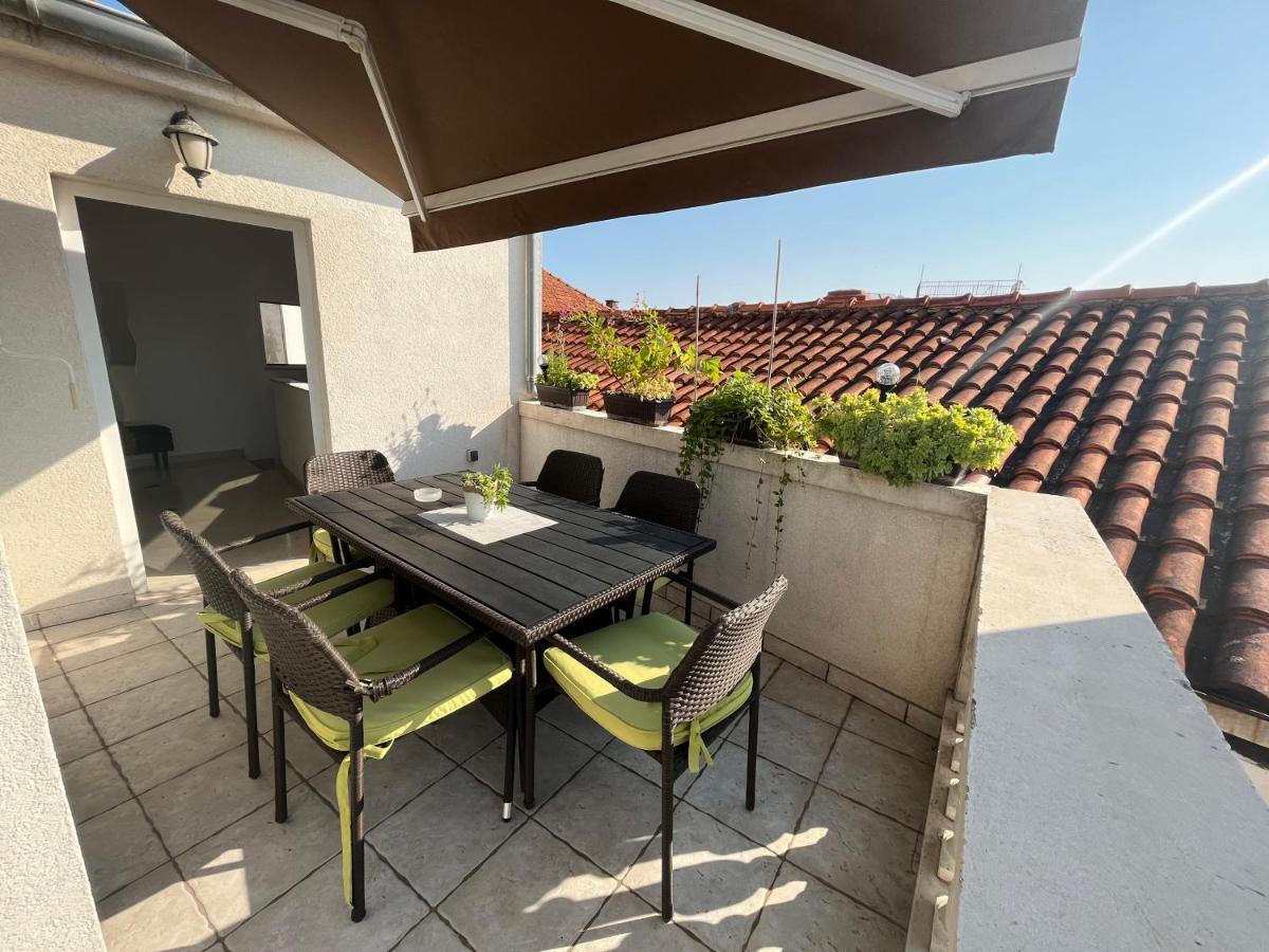 Apartments Goga Vodice Bagian luar foto