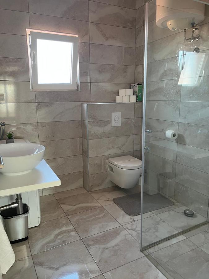 Apartments Goga Vodice Bagian luar foto