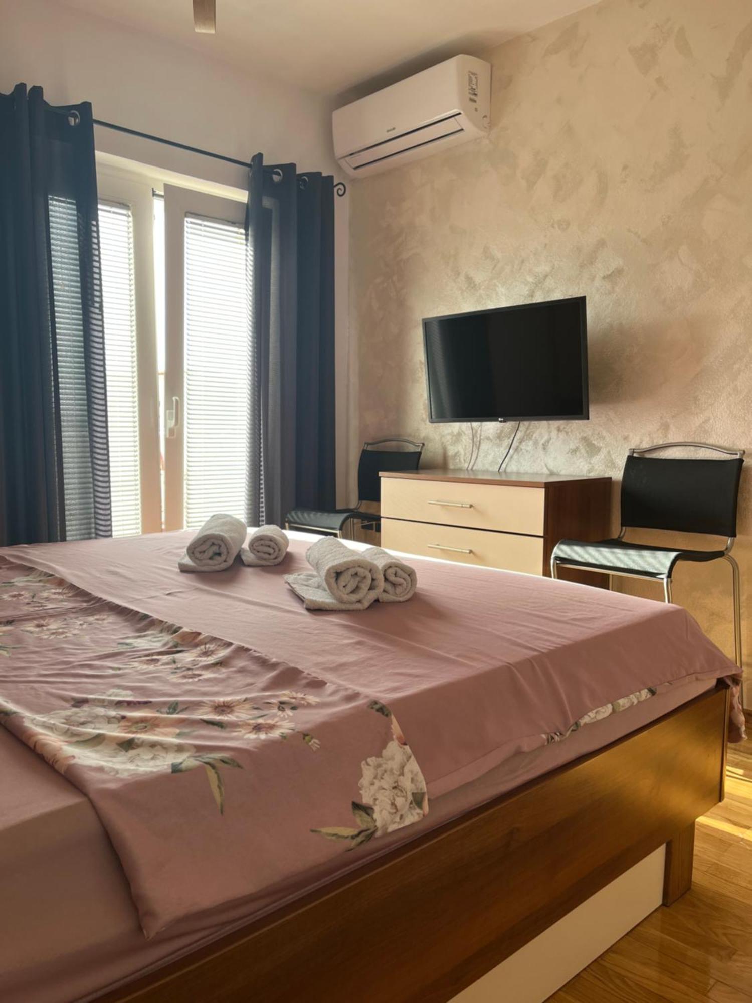 Apartments Goga Vodice Bagian luar foto