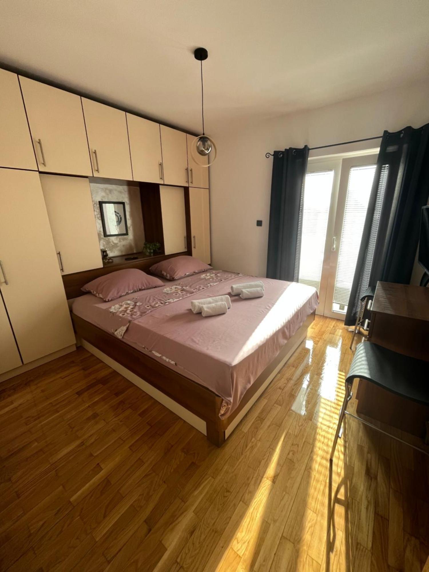 Apartments Goga Vodice Bagian luar foto