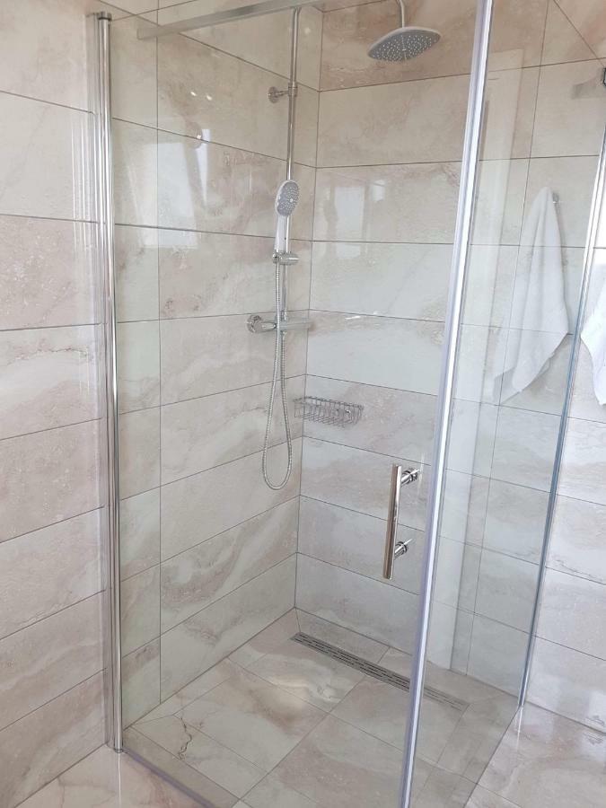 Apartments Goga Vodice Bagian luar foto